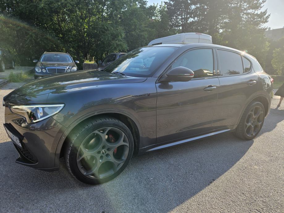 Alfa Romeo Stelvio 2,0 Turbo automatik, fotografija 13