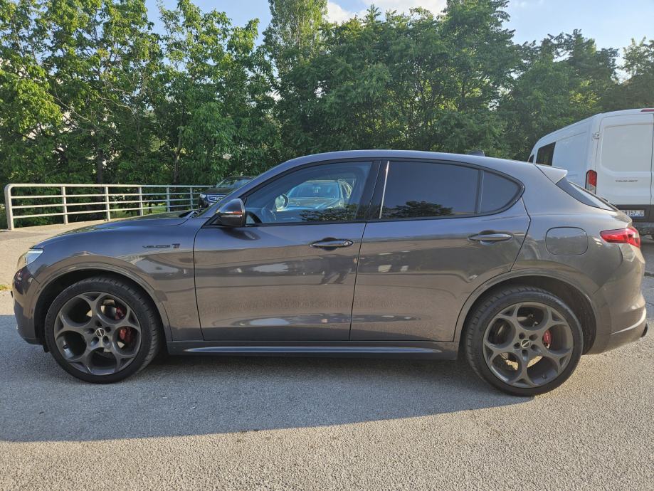 Alfa Romeo Stelvio 2,0 Turbo automatik, fotografija 19