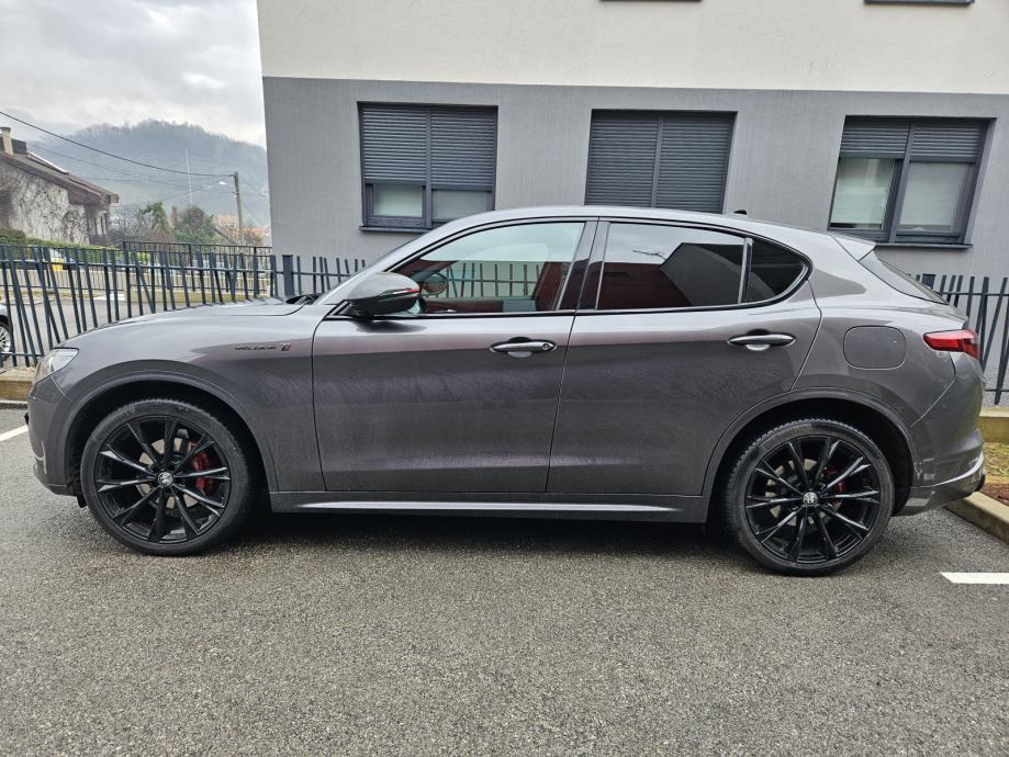 Alfa Romeo Stelvio 2,0 Turbo automatik, fotografija 20