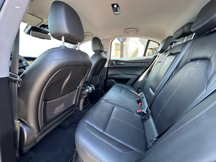 Alfa Romeo Stelvio 2.2 BUSINESS | 24MJ JAMSTVA | U PDV-U, fotografija 14