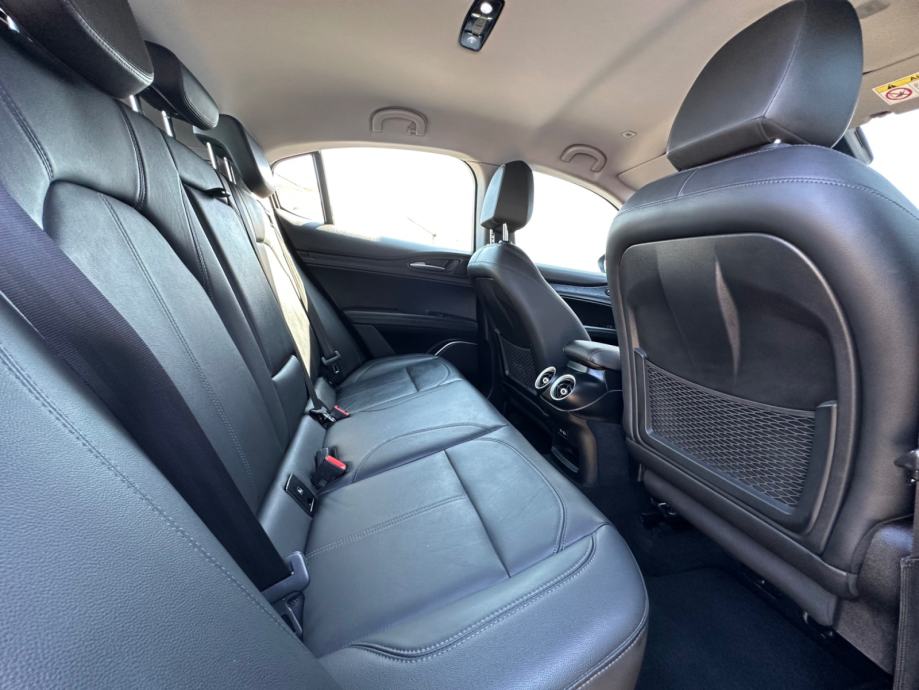 Alfa Romeo Stelvio 2.2 BUSINESS | 24MJ JAMSTVA | U PDV-U, fotografija 16