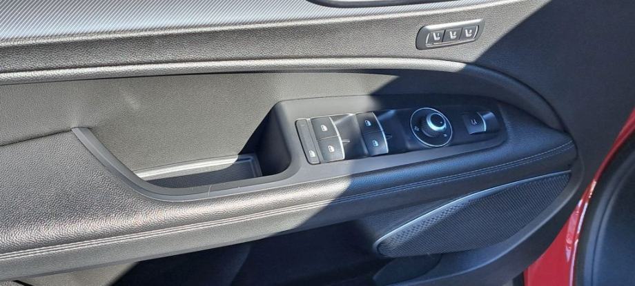 Alfa Romeo Stelvio 2,2 D Automatic Sprint, fotografija 11