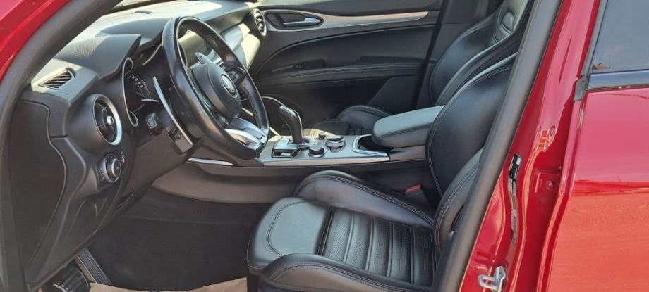 Alfa Romeo Stelvio 2,2 D Automatic Sprint, fotografija 15
