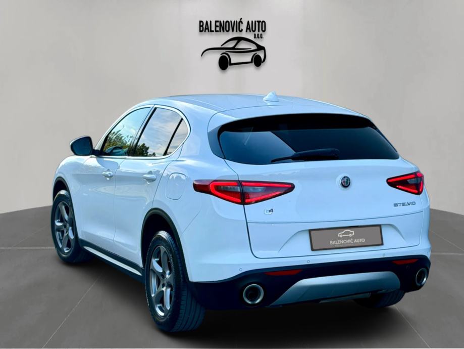 Alfa Romeo Stelvio 2.2 D Q4 210 KS SPORT *SERVISNA* 4x4*AUTOMATIK*KOŽA, fotografija 5