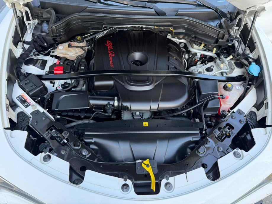 Alfa Romeo Stelvio 2.2 D Q4 210 KS SPORT *SERVISNA* 4x4*AUTOMATIK*KOŽA, fotografija 10