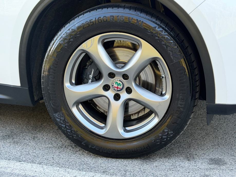 Alfa Romeo Stelvio 2.2 D Q4 210 KS SPORT *SERVISNA* 4x4*AUTOMATIK*KOŽA, fotografija 20