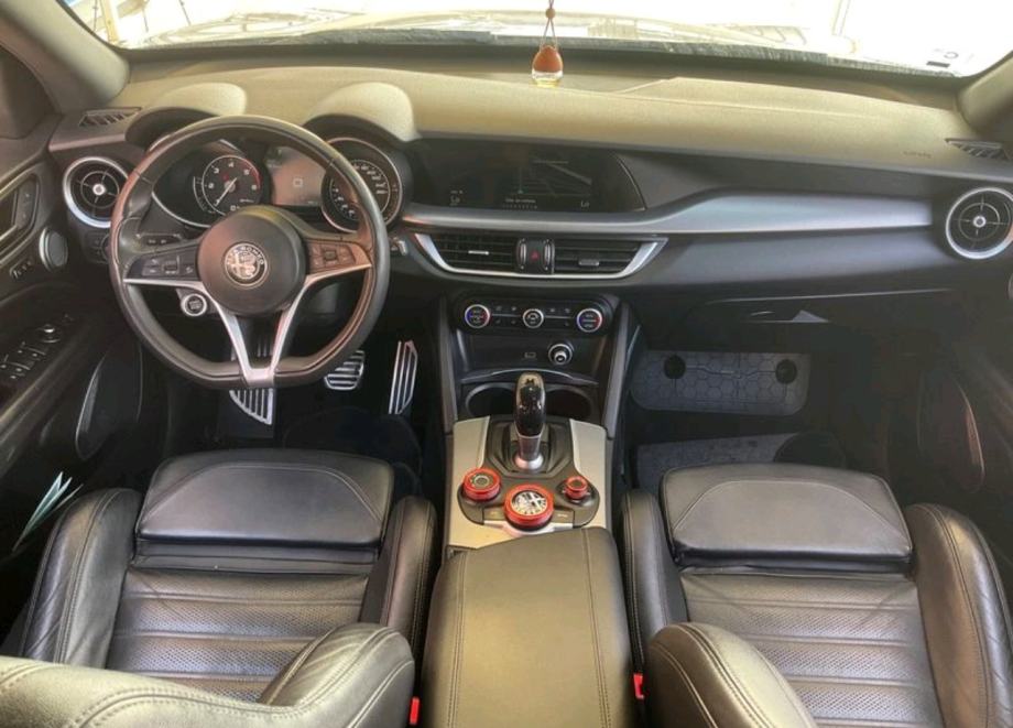 Alfa Romeo Stelvio 2,2 jtd Q4 210, fotografija 12