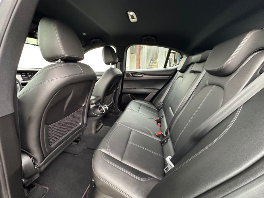 Alfa Romeo Stelvio 2.2 TD AT8 Q4 | 24MJ JAMSTVA | U PDV-U, fotografija 15