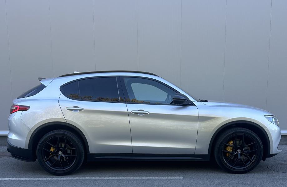 ALFA ROMEO STELVIO Q4, 2.2 D, 210 KS VELOCE / AUTOMATIK / KAMERA / TOP, fotografija 8