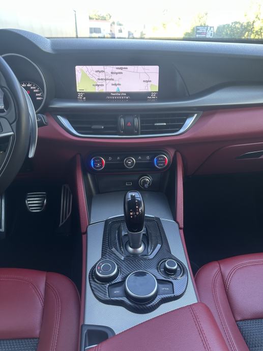 ALFA ROMEO STELVIO Q4, 2.2 D, 210 KS VELOCE / AUTOMATIK / KAMERA / TOP, fotografija 14