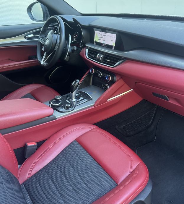 ALFA ROMEO STELVIO Q4, 2.2 D, 210 KS VELOCE / AUTOMATIK / KAMERA / TOP, fotografija 10