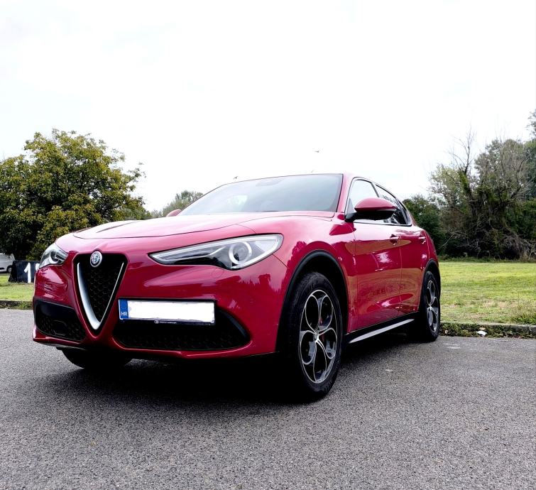 Alfa Romeo Stelvio Q4 2,2 JTDM, pogled izvana - slika 2