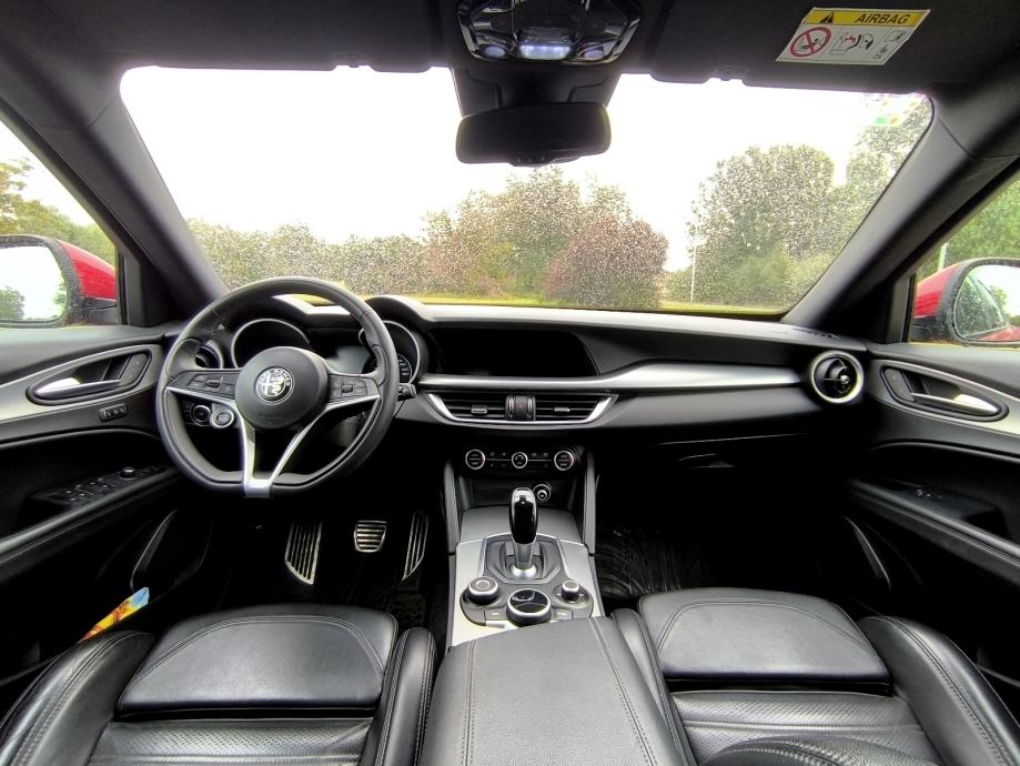 Alfa Romeo Stelvio Q4 2,2 JTDM, fotografija 8
