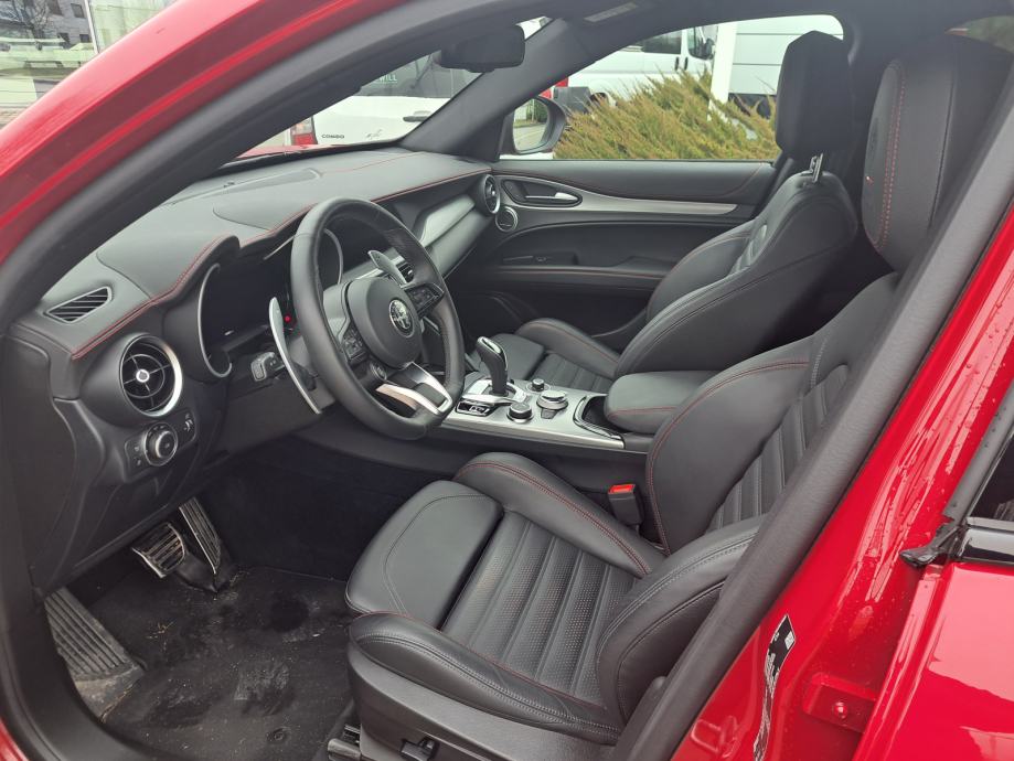 Alfa Romeo Stelvio TRIBUTO ITALIANO 2.2 210 Q4 AT8 38tkm JAMSTVO 06/29, fotografija 3