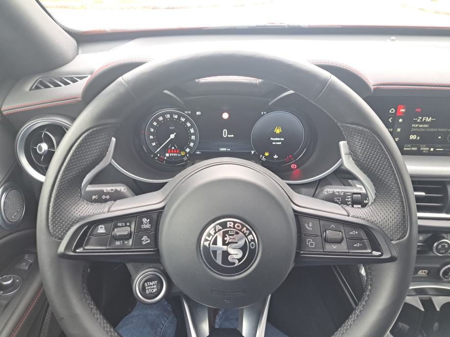 Alfa Romeo Stelvio TRIBUTO ITALIANO 2.2 210 Q4 AT8 38tkm JAMSTVO 06/29, fotografija 5