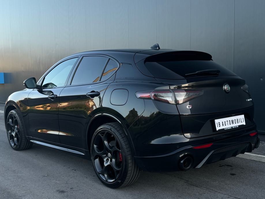 Alfa Romeo Stelvio Veloce 2,0 Turbo 280ks 2024 - Alu 21”•U PDV-u, fotografija 5