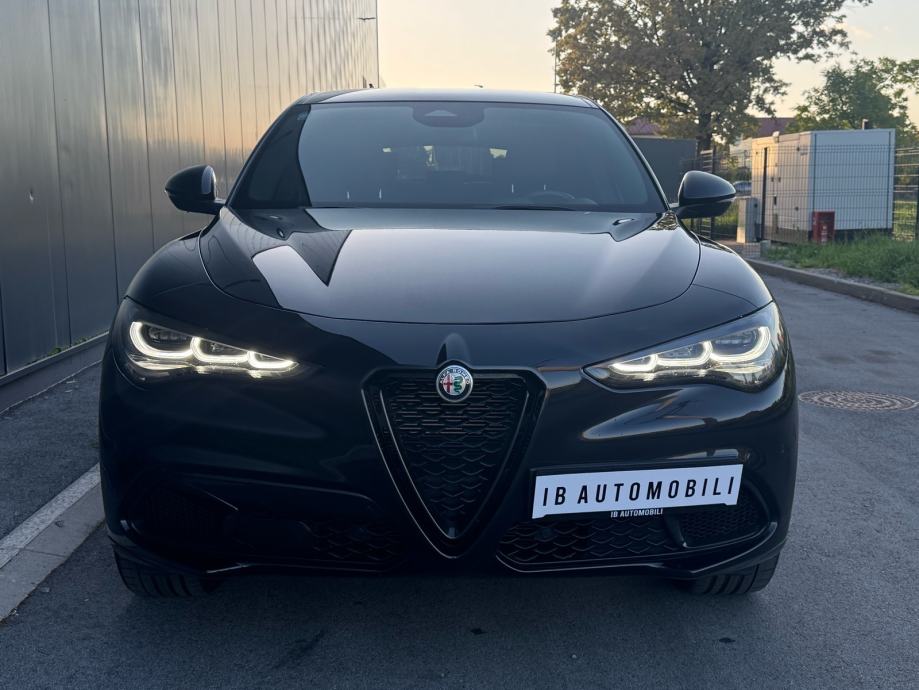 Alfa Romeo Stelvio Veloce 2,0 Turbo 280ks 2024 - Alu 21”•U PDV-u, fotografija 3