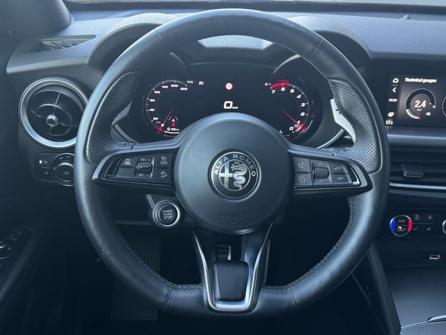 Alfa Romeo Stelvio Veloce 2,0 Turbo 280ks 2024 - Alu 21”•U PDV-u, fotografija 17