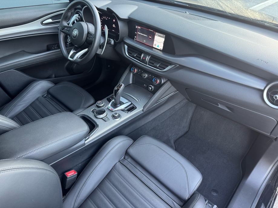 Alfa Romeo Stelvio Veloce 2,0 Turbo 280ks 2024 - Alu 21”•U PDV-u, fotografija 12