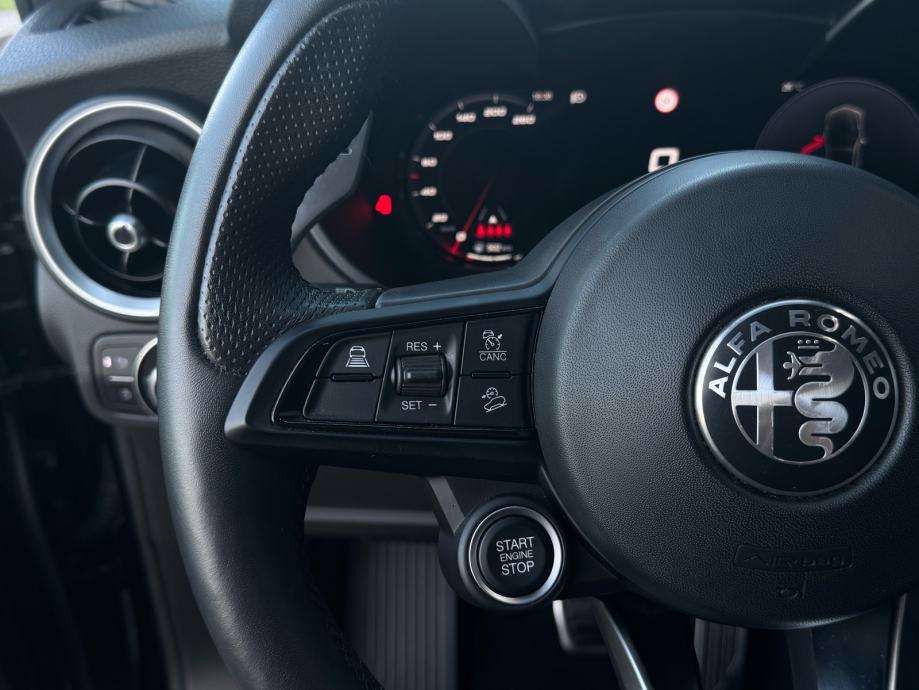 Alfa Romeo Stelvio Veloce 2,0 Turbo 280ks 2024 - Alu 21”•U PDV-u, fotografija 19