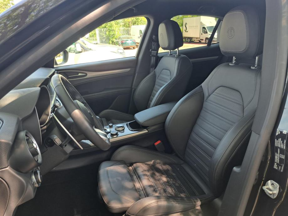 Alfa Romeo Stelvio Veloce 2.2 210 KS Q4, fotografija 16