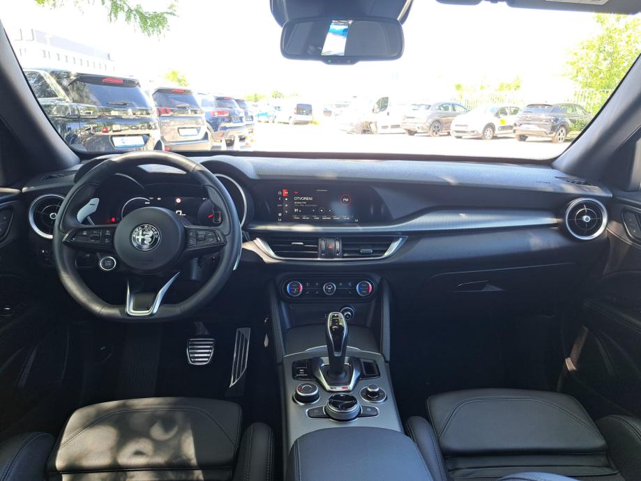 Alfa Romeo Stelvio Veloce 2.2 210 KS Q4, fotografija 9
