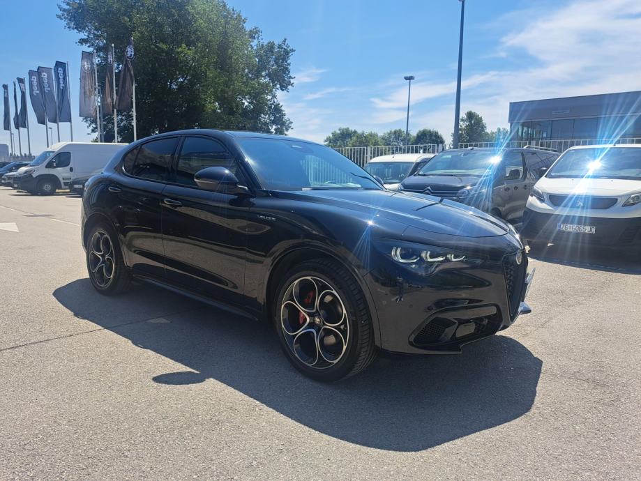 Alfa Romeo Stelvio Veloce 2.2 210 KS Q4, fotografija 7
