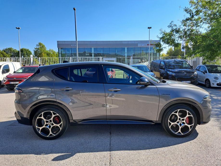 Alfa Romeo Tonale 1,5 160 MHEV Veloce **PONUDA MJESECA 29.999,00 EUR**, fotografija 6