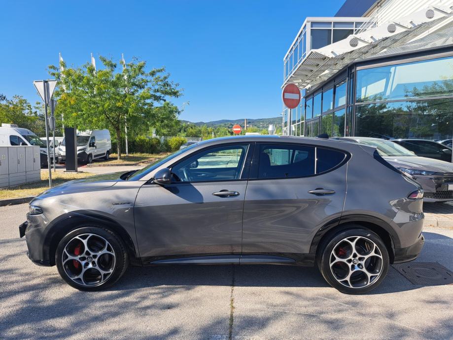 Alfa Romeo Tonale 1,5 160 MHEV Veloce **PONUDA MJESECA 29.999,00 EUR**, fotografija 2