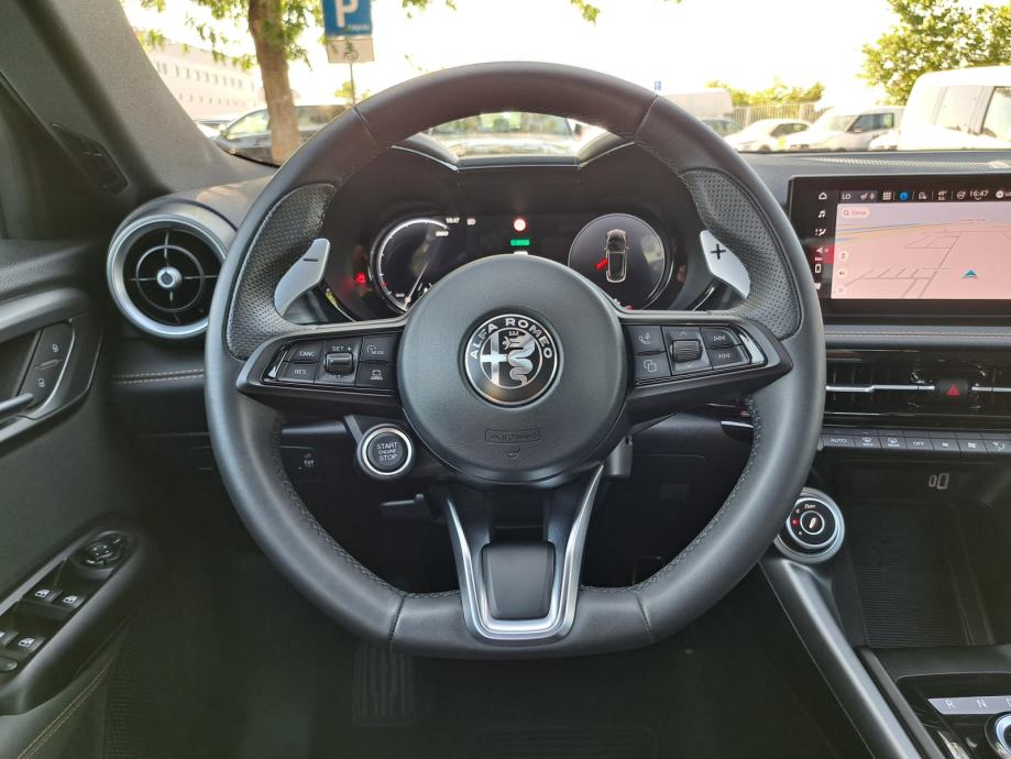 Alfa Romeo Tonale 1,5 160 MHEV Veloce **PONUDA MJESECA 29.999,00 EUR**, fotografija 11
