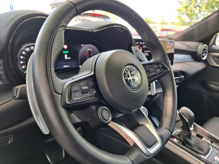 Alfa Romeo Tonale 1.5 160 MHEV Veloce, fotografija 11