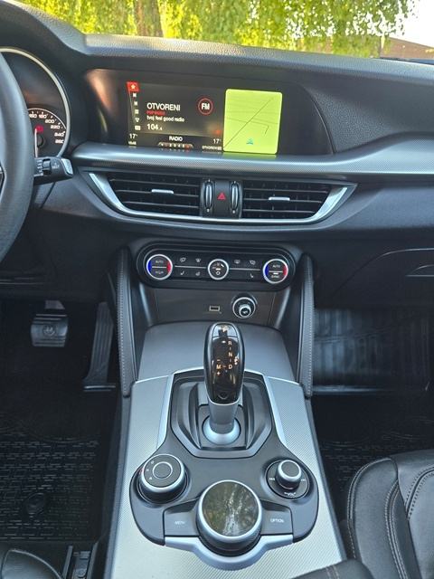 AR STELVIO 2.2 D Q4 VELOCE-170 tkm-AT8-NAVI-AD.TEMPO-KAMERA-P+Z SENZOR, fotografija 17