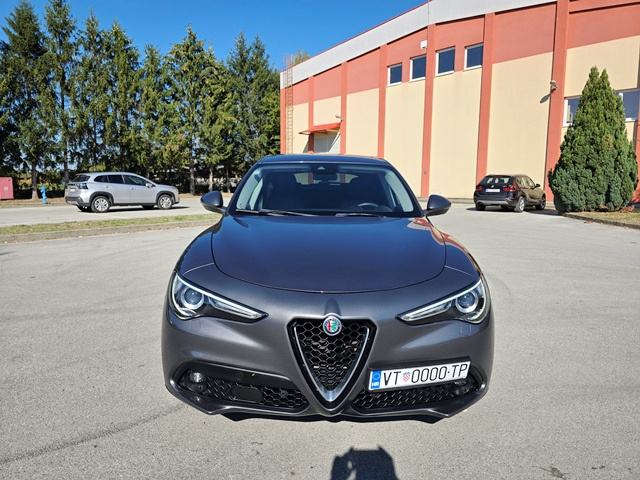 AR STELVIO 2.2 D Q4 VELOCE-170 tkm-AT8-NAVI-AD.TEMPO-KAMERA-P+Z SENZOR, pogled izvana - slika 2