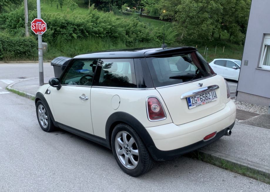 Mini N HITNOO- MINI - N Cooper diesel s panoramom - 5500 FIKSNO, 2009 god.