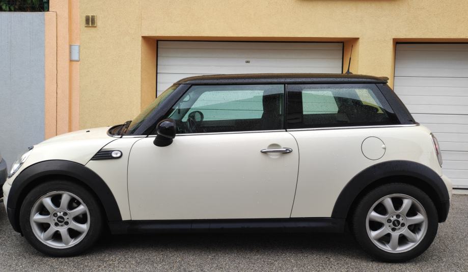 Mini N HITNOO- MINI - N Cooper diesel s panoramom - 5500 FIKSNO, 2009 god.