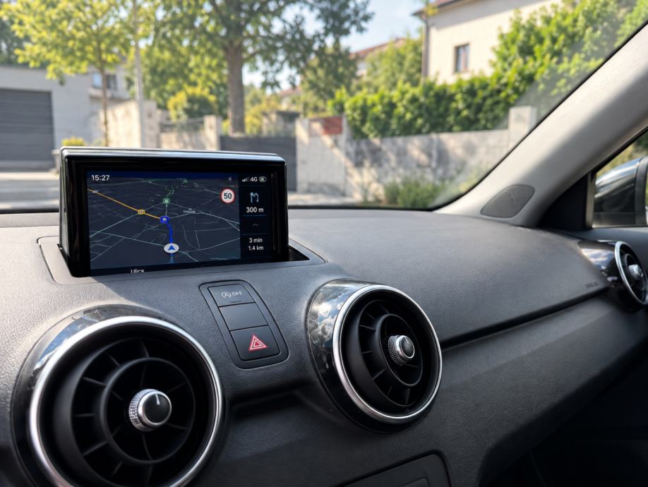 Audi A1 1,0 TFSI SPORTBACK * 2016. * REGISTRIRAN* 5 VRATA *ALU *, fotografija 13