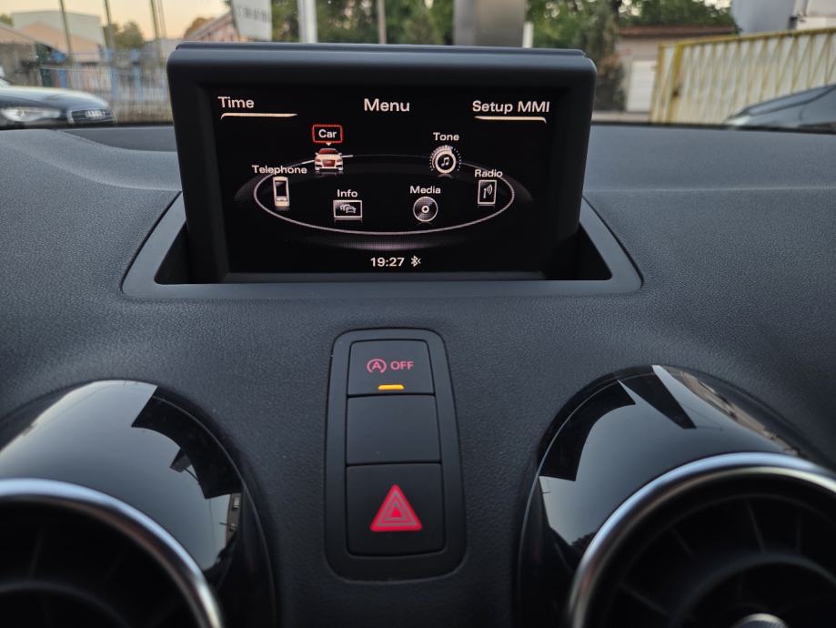 Audi A1 1,6 TDI-1 VL-XENON-NAVIGACIJA-PARKING SENZORI-MULTIFUNKC VOLAN, fotografija 19
