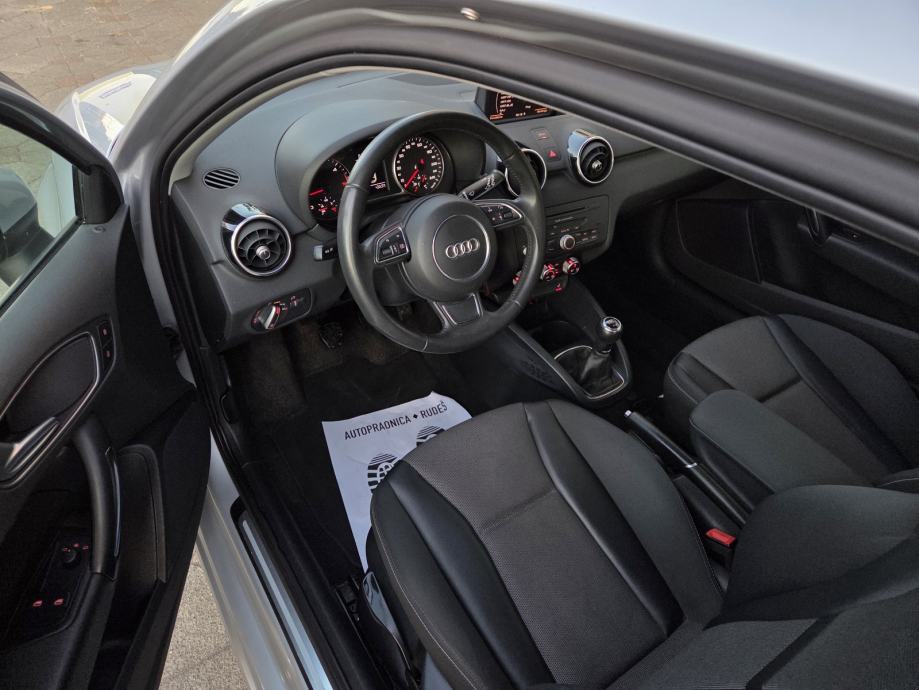 Audi A1 1,6 TDI-1 VL-XENON-NAVIGACIJA-PARKING SENZORI-MULTIFUNKC VOLAN, fotografija 12