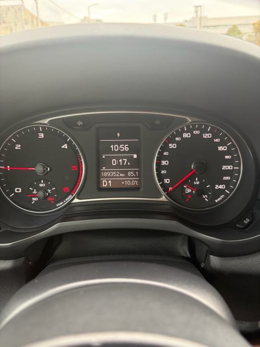 Audi A1 1.6 TDI (90 KS) – 2011. godište, fotografija 8