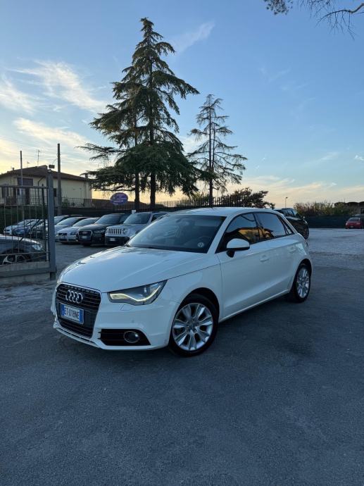 Audi A1 1.6 TDI 90 KS NAVIGACIJA/LEs, fotografija 2