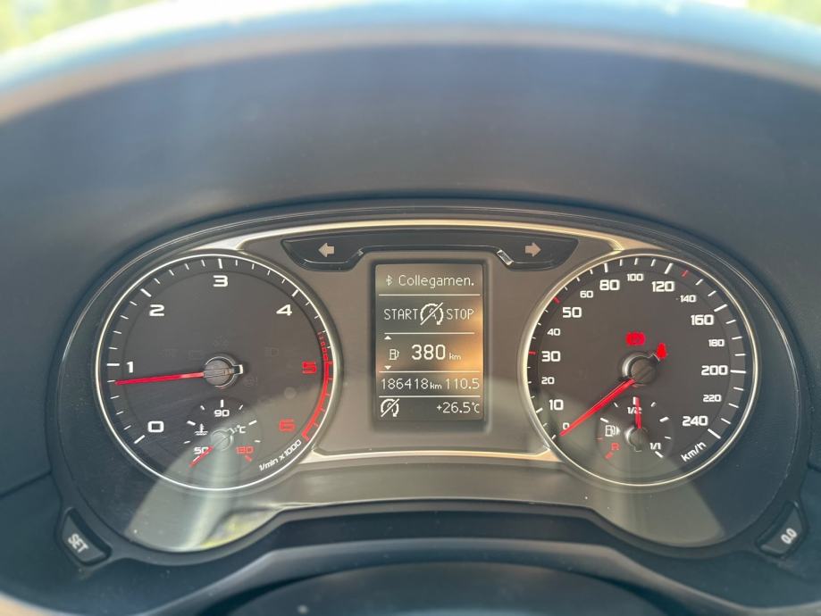 Audi A1 1.6 TDI 90 KS NAVIGACIJA/LEs, fotografija 18