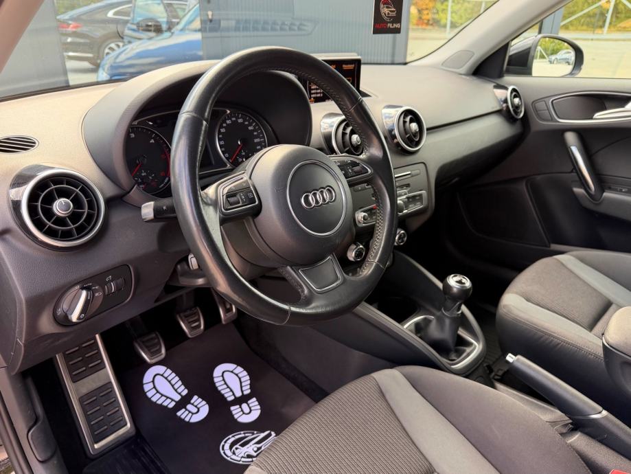 Audi A1 1,6 TDI Sport*LED*NAVI*PARK SENZ*ALU FELGE, fotografija 11