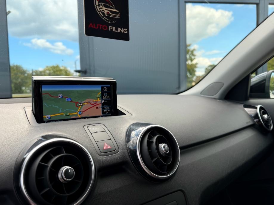 Audi A1 1,6 TDI Sport*LED*NAVI*PARK SENZ*ALU FELGE, fotografija 14