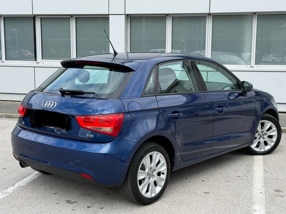 AUDI A1 1.6 TDI SPORTBACK/2013G/NAVI/REGISTRIRAN GODINU DANA, fotografija 4