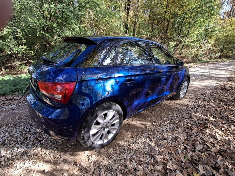 Audi A1 1,6 TDI S-tronic automatik, fotografija 6