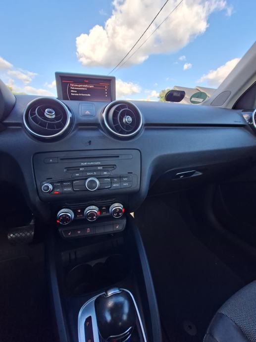 Audi A1 1,6 TDI S-tronic automatik, fotografija 17