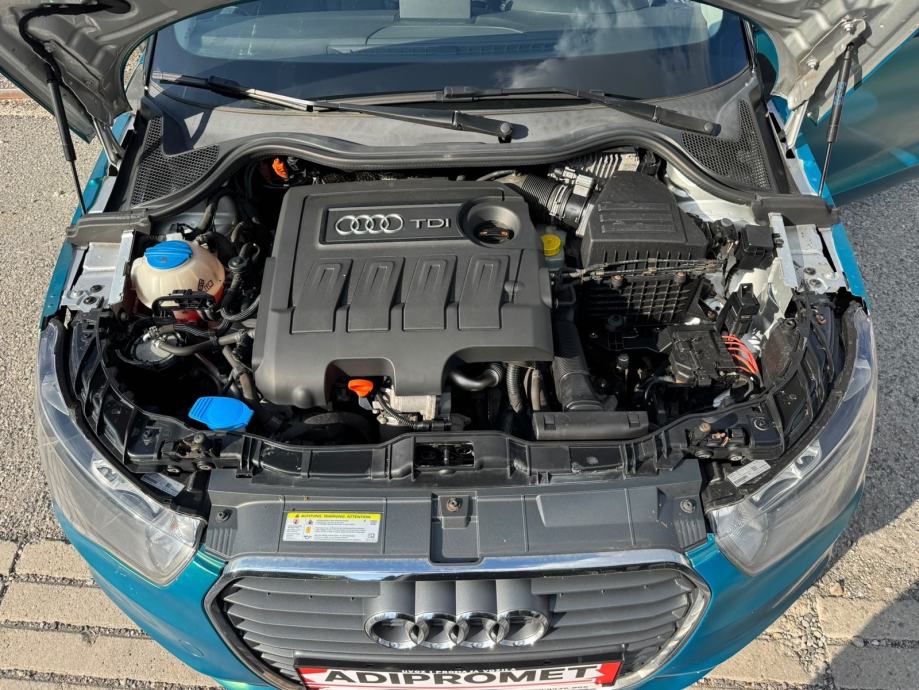 Audi A1 1.6 TDI // ATRAKTIVNA FOLIJA // REG 1 GOD!!, fotografija 15