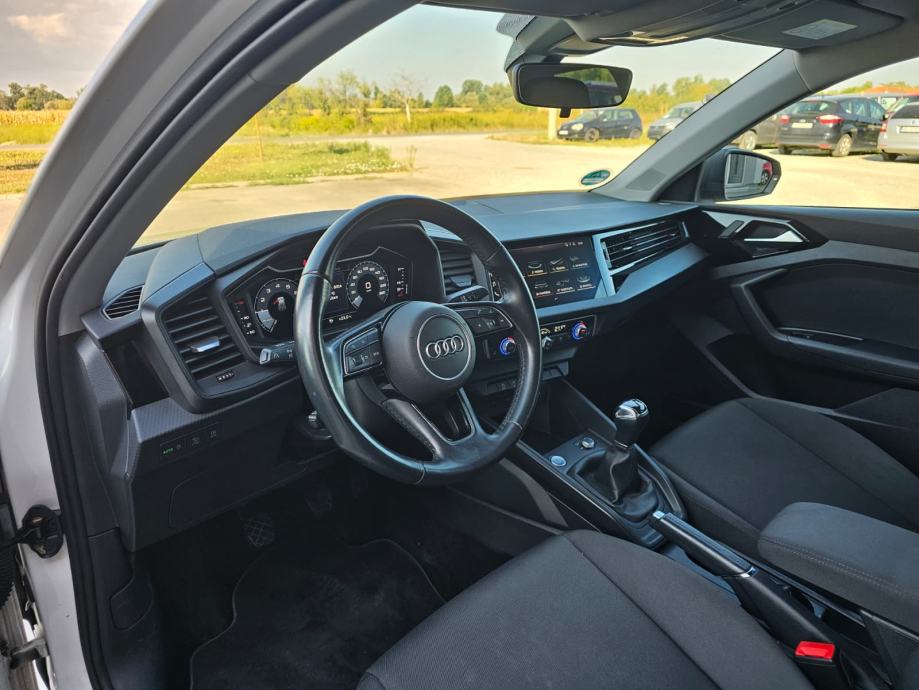 AUDI A1 Sportback 25 TFSI - oštećeno vozilo, fotografija 14