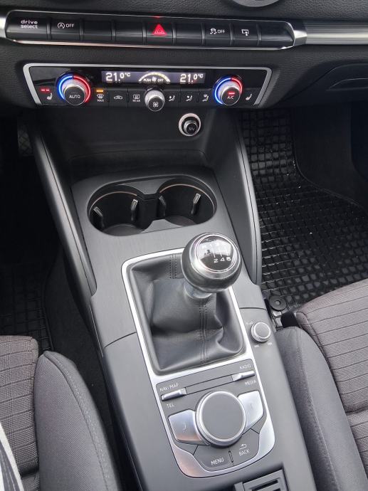 Audi A3 1,0 TFSI SPORT | VELIKI SERVIS | REG 07/2027, fotografija 12