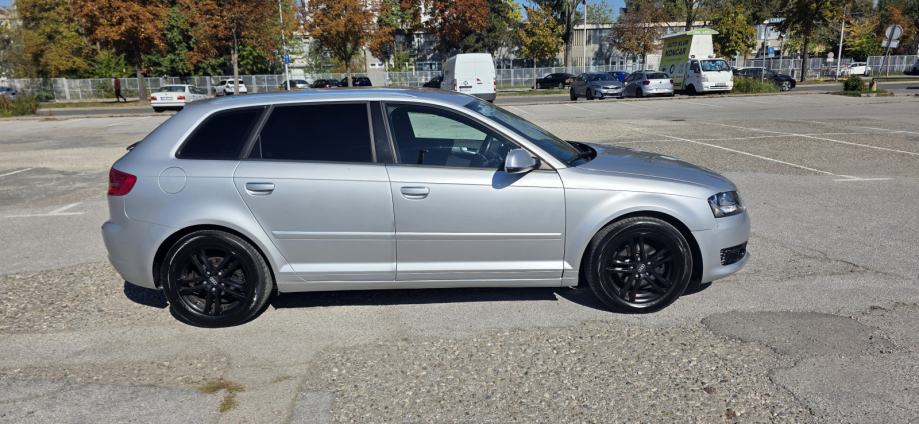 Audi A3 1,2 TFSI, NAVIGACIJA, PARKING SENZORI, SERVISNA,, fotografija 3